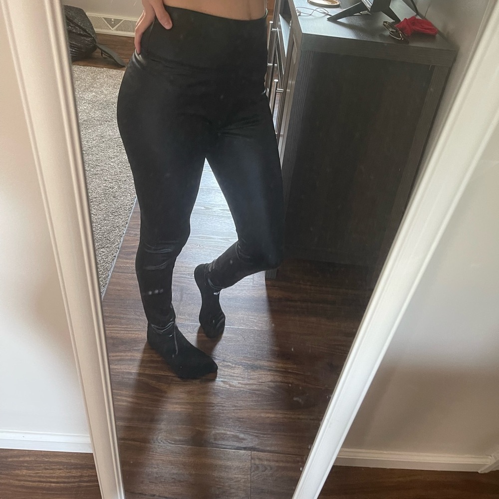 Leather leggings